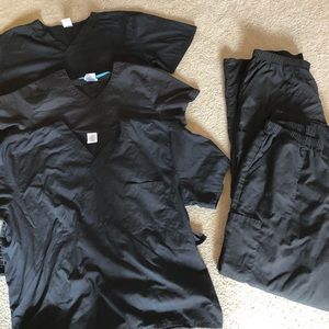 Scrubs. Bundle. 3 tops. 2 pants. XL